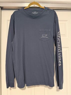Vineyard Vines | Navy Blue Long Sleeve Pocket Graphic Whale Tee L